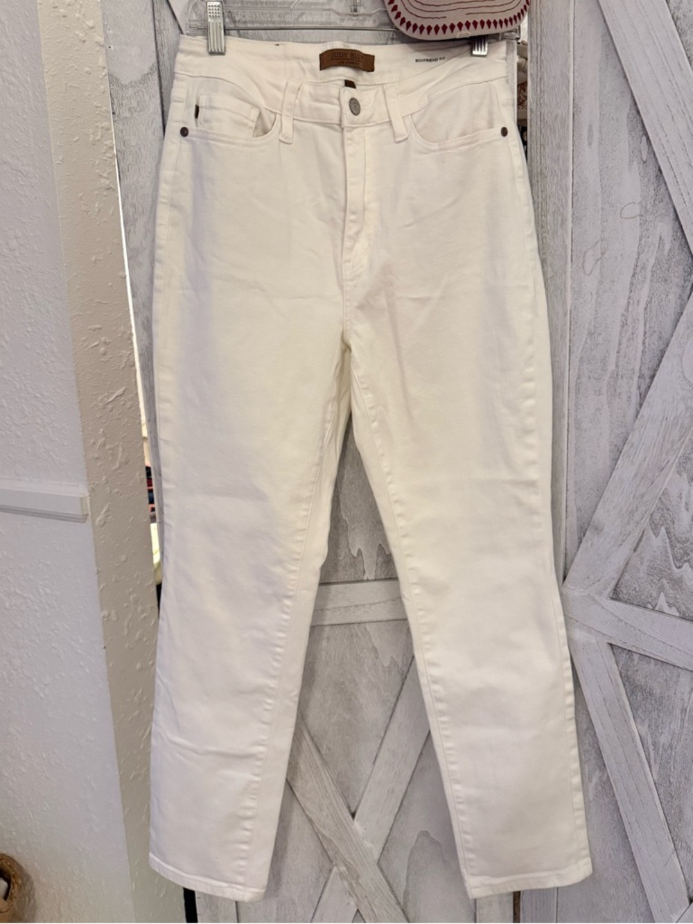 Judy Blue Boyfriend Straight Leg White Women's Jeans! New without tags sz.7 (28)